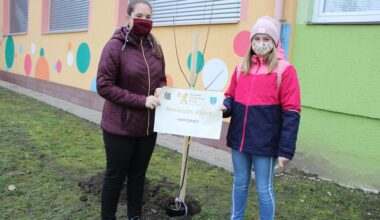 Účastníci Zlatého oříšku zasadili v TYMY ovocné stromky